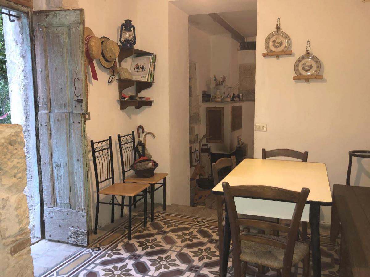 منزل الضيف Palombaro  في Ai Limiti • 67 • Stonehouse المظهر الخارجي الصورة